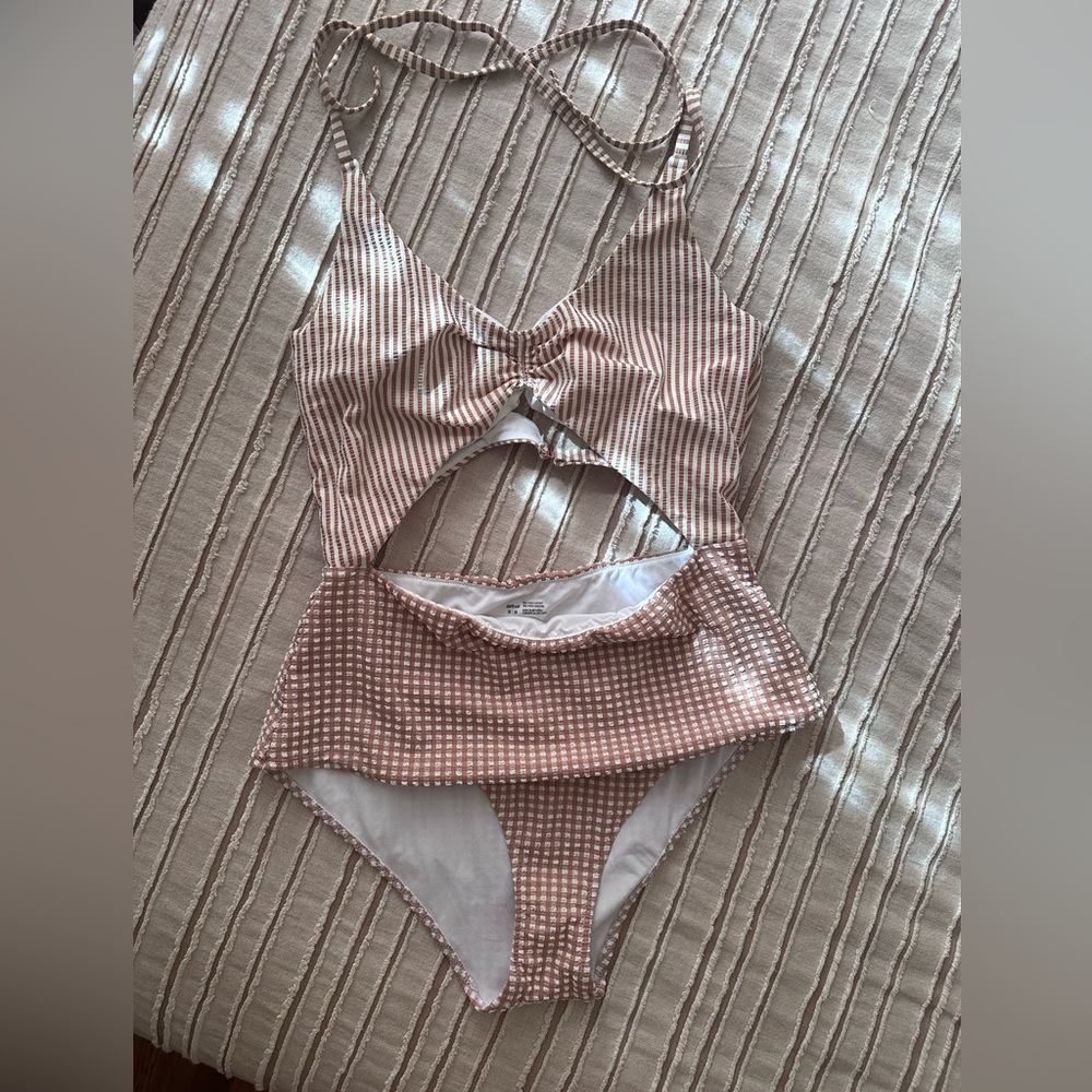 Seersucker cut out one piece